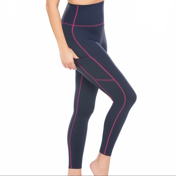 NWT Miraclesuit Tummy-Control Performance 7/8 Leggings - Picture 4 of 8